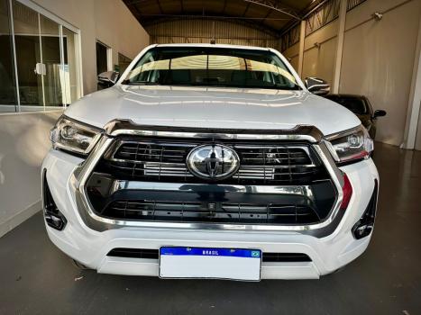 TOYOTA Hilux Caminhonete 2.8 16V SRX 4X4 TURBO DIESEL CABINE DUPLA AUTOMTICO, Foto 3