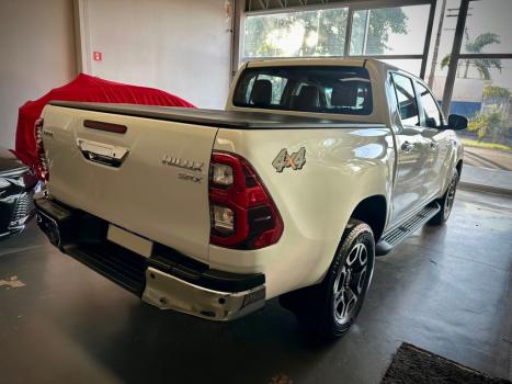 TOYOTA Hilux Caminhonete 2.8 16V SRX 4X4 TURBO DIESEL CABINE DUPLA AUTOMTICO, Foto 8