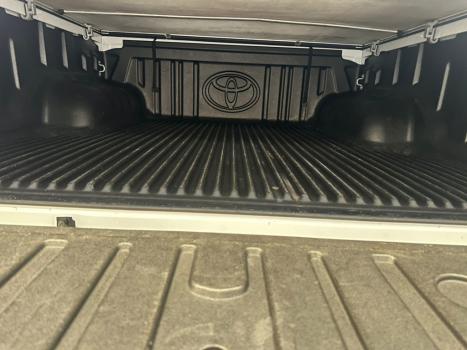 TOYOTA Hilux Caminhonete 2.8 16V SRX 4X4 TURBO DIESEL CABINE DUPLA AUTOMTICO, Foto 11
