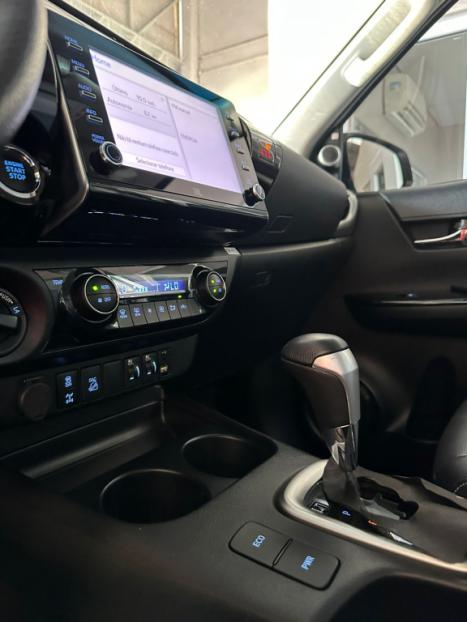 TOYOTA Hilux Caminhonete 2.8 16V SRX 4X4 TURBO DIESEL CABINE DUPLA AUTOMTICO, Foto 15