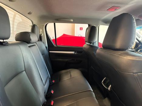 TOYOTA Hilux Caminhonete 2.8 16V SRX 4X4 TURBO DIESEL CABINE DUPLA AUTOMTICO, Foto 17