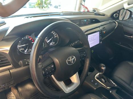 TOYOTA Hilux Caminhonete 2.8 16V SRX 4X4 TURBO DIESEL CABINE DUPLA AUTOMTICO, Foto 21
