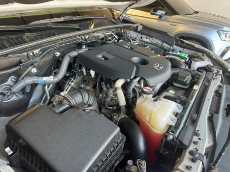 TOYOTA Hilux Caminhonete 2.8 16V SRX 4X4 TURBO DIESEL CABINE DUPLA AUTOM�TICO, Foto 7