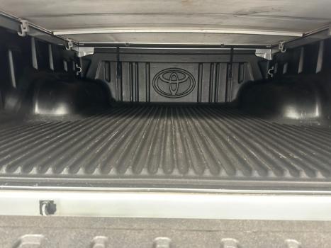 TOYOTA Hilux Caminhonete 2.8 16V SRX 4X4 TURBO DIESEL CABINE DUPLA AUTOM�TICO, Foto 12