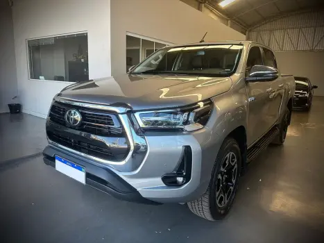 TOYOTA Hilux Caminhonete 2.8 16V SRX 4X4 TURBO DIESEL CABINE DUPLA AUTOM�TICO, Foto 2