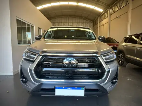 TOYOTA Hilux Caminhonete 2.8 16V SRX 4X4 TURBO DIESEL CABINE DUPLA AUTOM�TICO, Foto 3