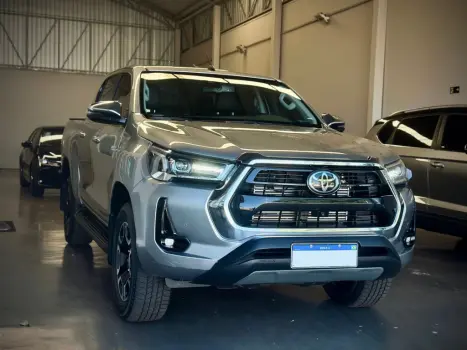 TOYOTA Hilux Caminhonete 2.8 16V SRX 4X4 TURBO DIESEL CABINE DUPLA AUTOM�TICO, Foto 5