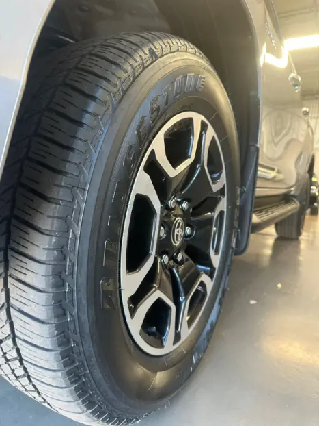 TOYOTA Hilux Caminhonete 2.8 16V SRX 4X4 TURBO DIESEL CABINE DUPLA AUTOM�TICO, Foto 9