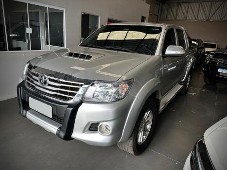TOYOTA Hilux Caminhonete 3.0 4P 4X4 SRV TURBO DIESEL TOP CABINE DUPLA AUTOMTICO, Foto 2