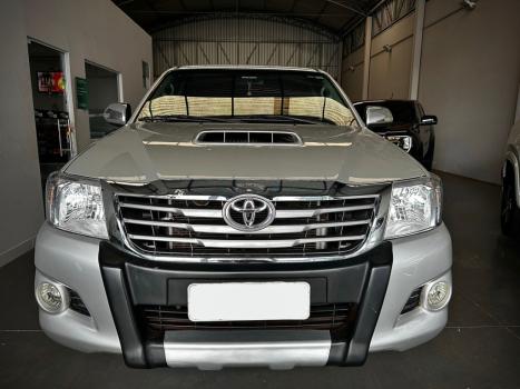 TOYOTA Hilux Caminhonete 3.0 4P 4X4 SRV TURBO DIESEL TOP CABINE DUPLA AUTOMTICO, Foto 3