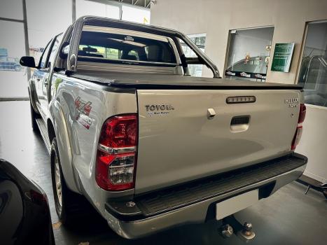 TOYOTA Hilux Caminhonete 3.0 4P 4X4 SRV TURBO DIESEL TOP CABINE DUPLA AUTOMTICO, Foto 9