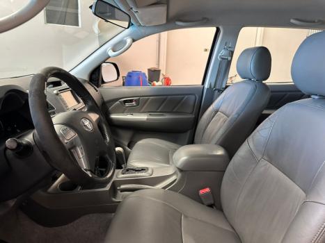 TOYOTA Hilux Caminhonete 3.0 4P 4X4 SRV TURBO DIESEL TOP CABINE DUPLA AUTOMTICO, Foto 15
