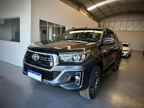 TOYOTA Hilux Caminhonete 2.8 16V SRX 4X4 TURBO DIESEL CABINE DUPLA AUTOM�TICO, Foto 2