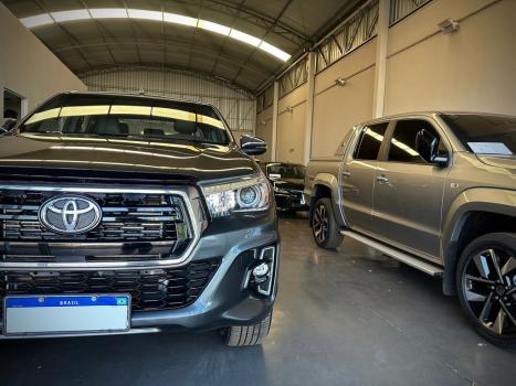 TOYOTA Hilux Caminhonete 2.8 16V SRX 4X4 TURBO DIESEL CABINE DUPLA AUTOM�TICO, Foto 4