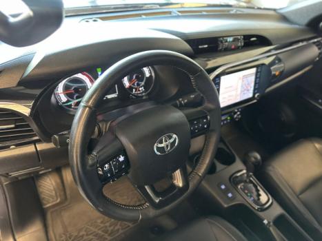 TOYOTA Hilux Caminhonete 2.8 16V SRX 4X4 TURBO DIESEL CABINE DUPLA AUTOM�TICO, Foto 20