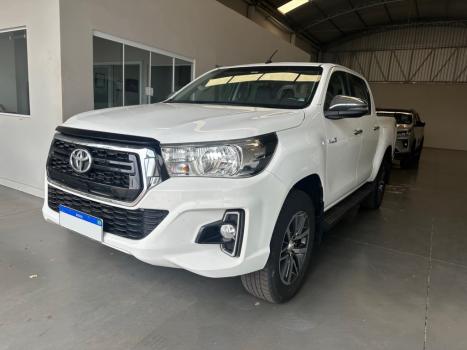 TOYOTA Hilux Caminhonete 2.8 16V SRV 4X4 DIESEL CABINE DUPLA AUTOM�TICO, Foto 2