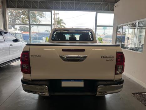 TOYOTA Hilux Caminhonete 2.8 16V SRV 4X4 DIESEL CABINE DUPLA AUTOM�TICO, Foto 8