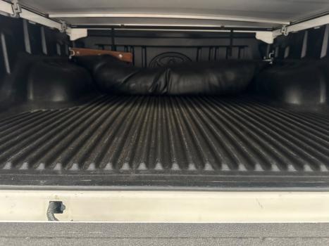 TOYOTA Hilux Caminhonete 2.8 16V SRV 4X4 DIESEL CABINE DUPLA AUTOM�TICO, Foto 9