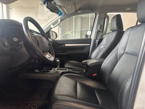 TOYOTA Hilux Caminhonete 2.8 16V SRV 4X4 DIESEL CABINE DUPLA AUTOM�TICO, Foto 17
