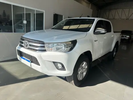 TOYOTA Hilux Caminhonete 2.8 16V SRV 4X4 DIESEL CABINE DUPLA AUTOM�TICO, Foto 2