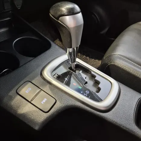 TOYOTA Hilux Caminhonete 2.8 16V SRV 4X4 DIESEL CABINE DUPLA AUTOMTICO, Foto 12