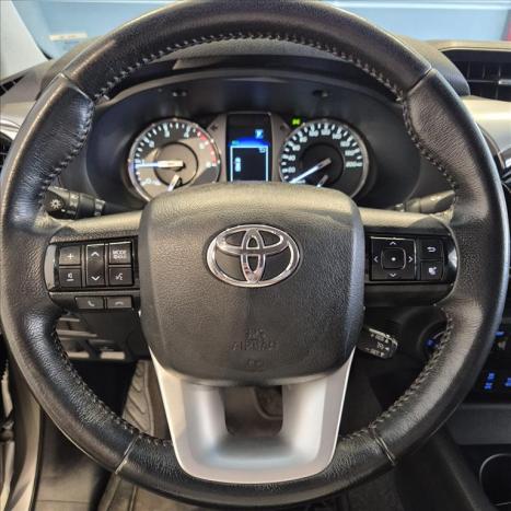 TOYOTA Hilux Caminhonete 2.8 16V SRV 4X4 DIESEL CABINE DUPLA AUTOMTICO, Foto 13