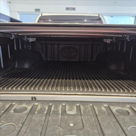 TOYOTA Hilux Caminhonete 2.8 16V SRV 4X4 DIESEL CABINE DUPLA AUTOMTICO, Foto 21