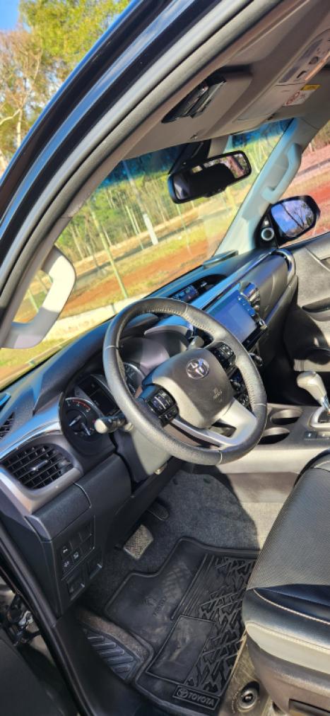 TOYOTA Hilux Caminhonete 2.8 16V SRX 4X4 TURBO DIESEL CABINE DUPLA AUTOMTICO, Foto 5