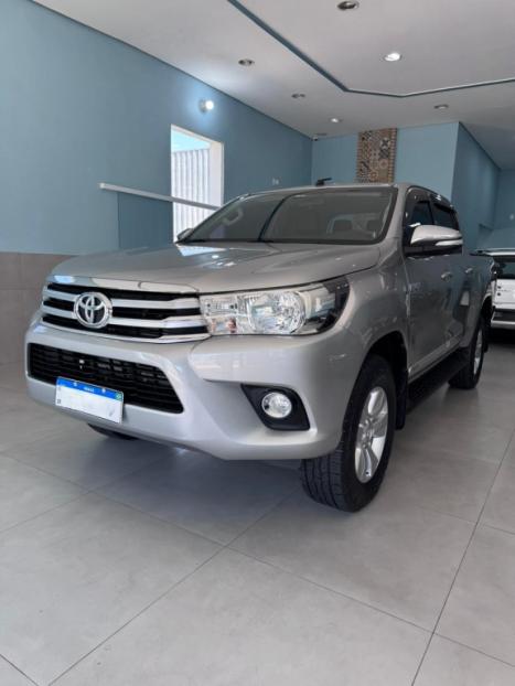 TOYOTA Hilux Caminhonete 2.8 16V SRV 4X4 DIESEL CABINE DUPLA AUTOMTICO, Foto 4