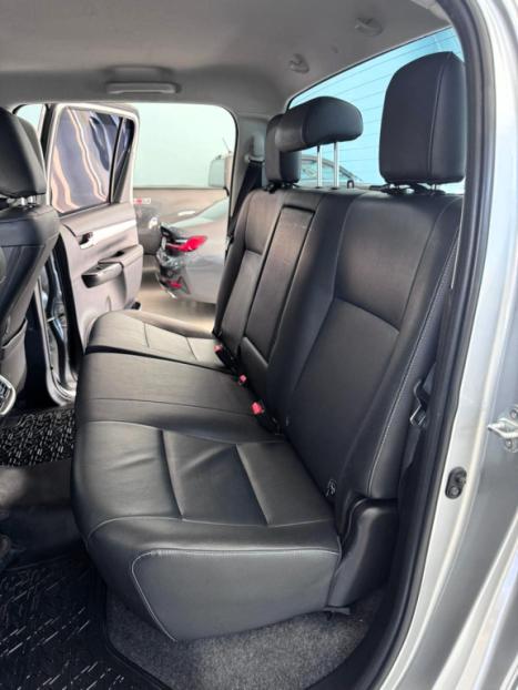 TOYOTA Hilux Caminhonete 2.8 16V SRV 4X4 DIESEL CABINE DUPLA AUTOMTICO, Foto 14
