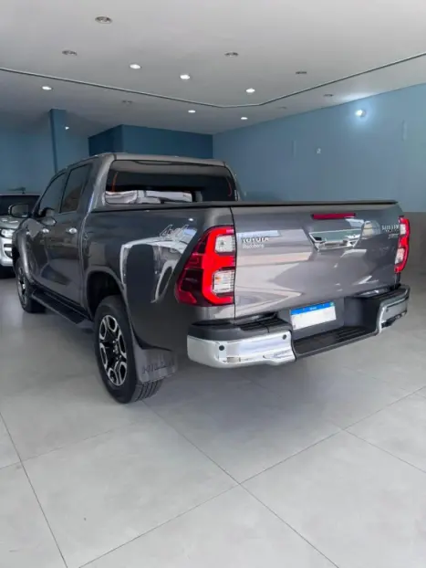 TOYOTA Hilux Caminhonete 2.8 16V SRX 4X4 TURBO DIESEL CABINE DUPLA AUTOMTICO, Foto 6