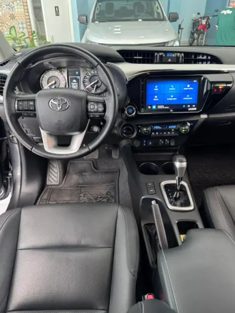 TOYOTA Hilux Caminhonete 2.8 16V SRX 4X4 TURBO DIESEL CABINE DUPLA AUTOMTICO, Foto 10