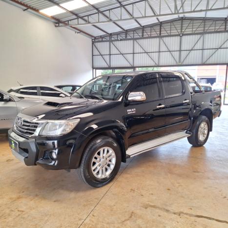 TOYOTA Hilux Caminhonete 3.0 4P 4X4 SRV TURBO DIESEL CABINE DUPLA LIMITED EDITION AUTOMTICO, Foto 1