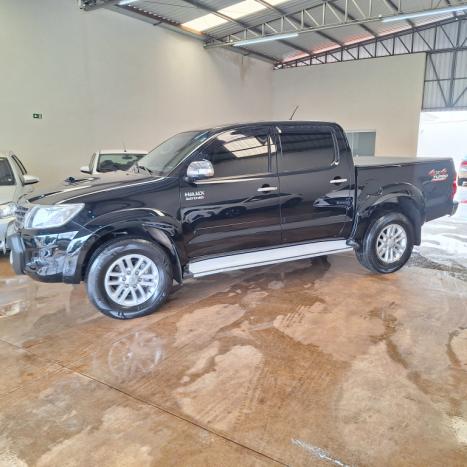 TOYOTA Hilux Caminhonete 3.0 4P 4X4 SRV TURBO DIESEL CABINE DUPLA AUTOMTICO, Foto 3