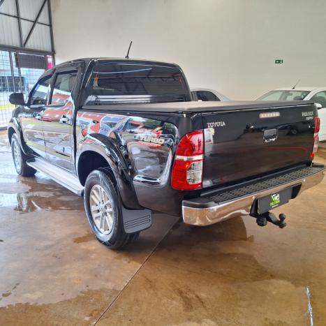 TOYOTA Hilux Caminhonete 3.0 4P 4X4 SRV TURBO DIESEL CABINE DUPLA AUTOMTICO, Foto 7