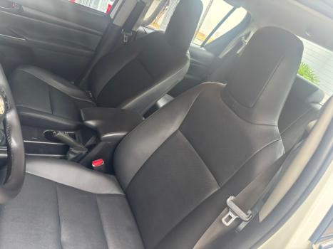 TOYOTA Hilux Caminhonete 2.8 16V 4P POWER PACK TURBO DIESEL 4X4 CABINE DUPLA, Foto 3
