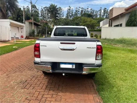 TOYOTA Hilux Caminhonete 2.8 16V 4P POWER PACK TURBO DIESEL 4X4 CABINE DUPLA, Foto 12