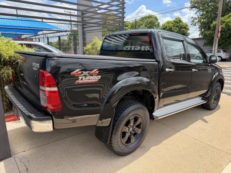 TOYOTA Hilux Caminhonete 3.0 4P 4X4 SRV TURBO DIESEL CABINE DUPLA AUTOM�TICO, Foto 4
