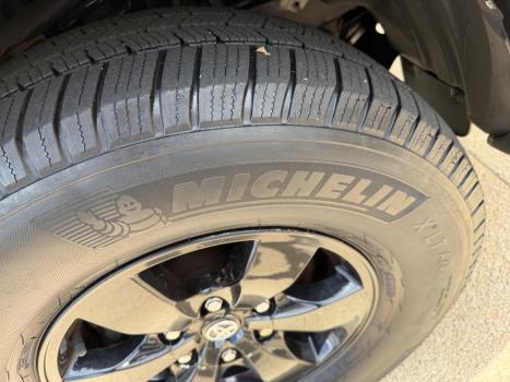 TOYOTA Hilux Caminhonete 3.0 4P 4X4 SRV TURBO DIESEL CABINE DUPLA AUTOM�TICO, Foto 7