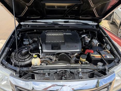 TOYOTA Hilux Caminhonete 3.0 4P 4X4 SRV TURBO DIESEL CABINE DUPLA AUTOM�TICO, Foto 16