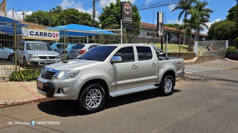 TOYOTA Hilux Caminhonete 3.0 4P 4X4 SRV TURBO DIESEL TOP CABINE DUPLA AUTOM�TICO, Foto 1