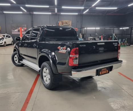TOYOTA Hilux Caminhonete 3.0 4P 4X4 SRV TURBO DIESEL CABINE DUPLA AUTOM�TICO, Foto 4
