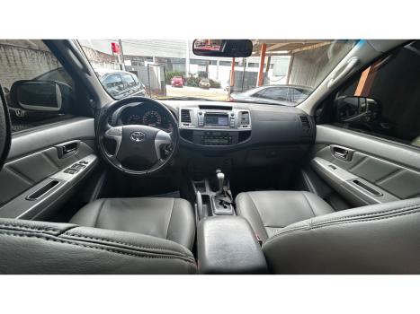 TOYOTA Hilux Caminhonete 3.0 16V 4P 4X4 SRV TURBO DIESEL CABINE DUPLA AUTOM�TICO, Foto 8