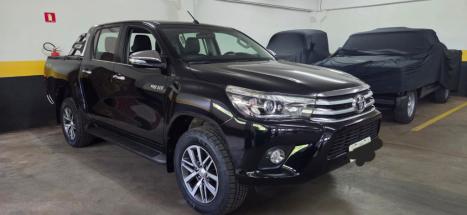 TOYOTA Hilux Caminhonete 2.8 16V SRX 4X4 TURBO DIESEL CABINE DUPLA AUTOM�TICO, Foto 2