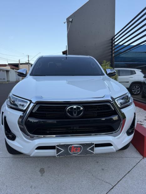 TOYOTA Hilux Caminhonete 2.8 16V SRX PLUS 4X4 TURBO DIESEL CABINE DUPLA AUTOM�TICO, Foto 2
