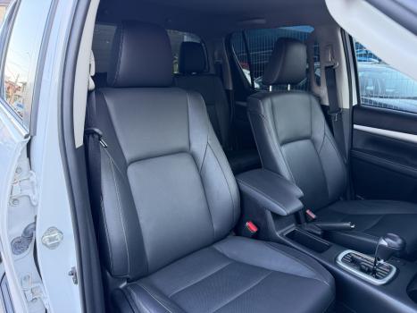 TOYOTA Hilux Caminhonete 2.8 16V SRX PLUS 4X4 TURBO DIESEL CABINE DUPLA AUTOM�TICO, Foto 14