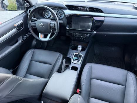 TOYOTA Hilux Caminhonete 2.8 16V SRX PLUS 4X4 TURBO DIESEL CABINE DUPLA AUTOM�TICO, Foto 17