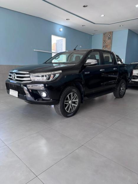 TOYOTA Hilux Caminhonete 2.8 16V SRX 4X4 TURBO DIESEL CABINE DUPLA AUTOM�TICO, Foto 2
