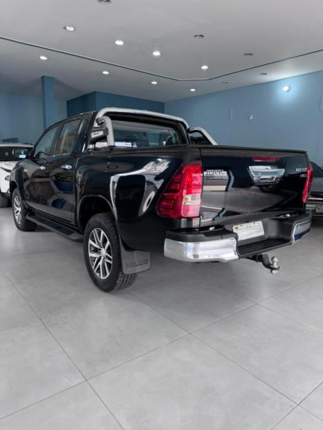 TOYOTA Hilux Caminhonete 2.8 16V SRX 4X4 TURBO DIESEL CABINE DUPLA AUTOM�TICO, Foto 7