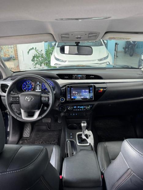 TOYOTA Hilux Caminhonete 2.8 16V SRX 4X4 TURBO DIESEL CABINE DUPLA AUTOM�TICO, Foto 10
